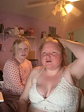 KadiSparkle online show from March 25, 2026, 7:13 pm