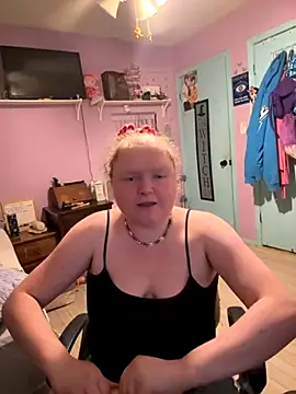 KadiSparkle online show from November 4, 2025, 1:42 am