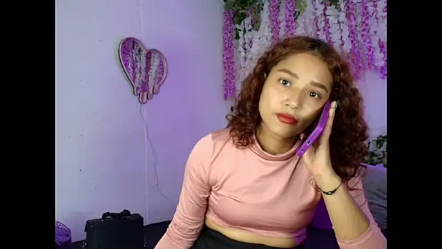 Snapshot of Natzury chatting on November 10, 2025, 9:20 pm Natzury online show from November 10, 2025, 9:20 pm