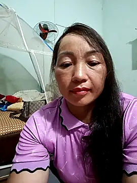 Snapshot of Exembin chatting on October 9, 2025, 12:06 pm Exembin online show from October 9, 2025, 12:06 pm