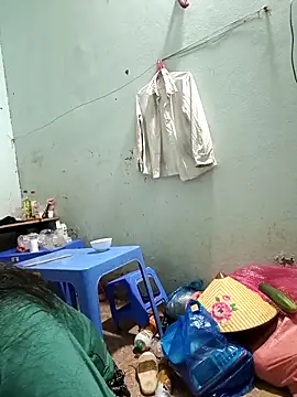 Snapshot of Exembin chatting on September 19, 2025, 12:31 pm Exembin online show from September 19, 2025, 12:31 pm