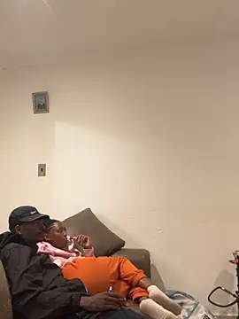 Snapshot of AllDayBbC chatting on November 15, 2025, 7:29 pm AllDayBbC online show from November 15, 2025, 7:29 pm