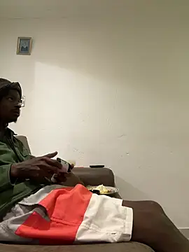 Snapshot of AllDayBbC chatting on December 21, 2025, 7:48 pm AllDayBbC online show from December 21, 2025, 7:48 pm