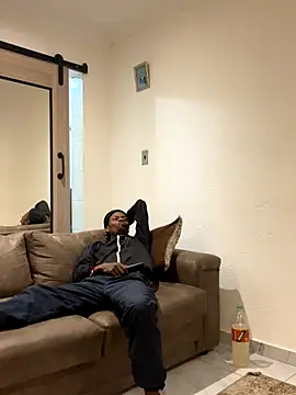 Snapshot of AllDayBbC chatting on November 3, 2025, 4:54 pm AllDayBbC online show from November 3, 2025, 4:54 pm