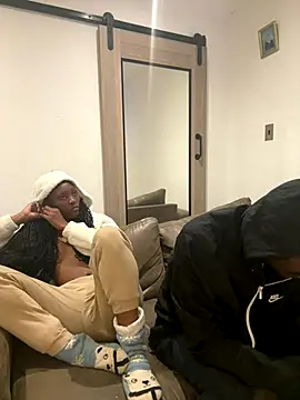 Snapshot of AllDayBbC chatting on November 11, 2025, 9:53 pm AllDayBbC online show from November 11, 2025, 9:53 pm