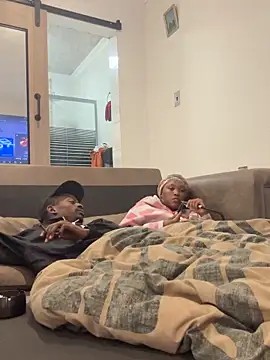 Snapshot of AllDayBbC chatting on November 17, 2025, 9:57 am AllDayBbC online show from November 17, 2025, 9:57 am