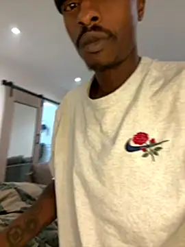 Snapshot of AllDayBbC chatting on October 20, 2025, 4:40 pm AllDayBbC online show from October 20, 2025, 4:40 pm