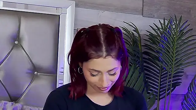 LunaHart online show from April 13, 2026, 9:13 am