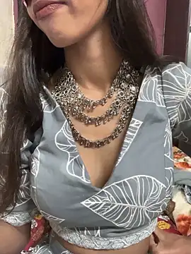 Snapshot of Desire_Zoya chatting on October 25, 2025, 3:45 pm Desire Zoya online show from October 25, 2025, 3:45 pm