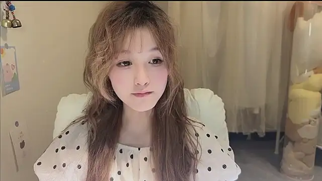Snapshot of FuFu-puff chatting on October 4, 2025, 12:17 pm FuFu-puff online show from October 4, 2025, 12:17 pm
