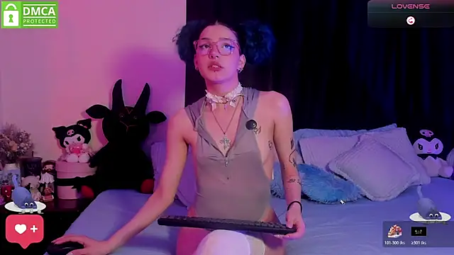 Bluedarkelf888 online show from December 4, 2025, 12:20 am