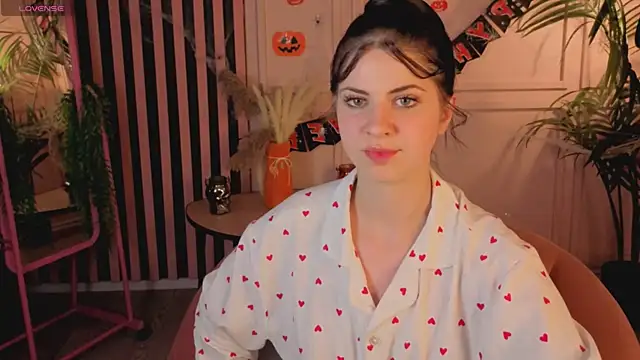 Wander Waves online show from November 1, 2025, 8:46 pm