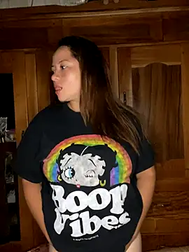 Snapshot of sabrossa chatting on November 6, 2025, 3:21 am sabrossa online show from November 6, 2025, 3:21 am