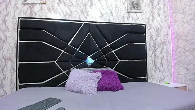 Snapshot of WILD_FIREE_ chatting on November 15, 2025, 8:35 pm WILD FIREE online show from November 15, 2025, 8:35 pm