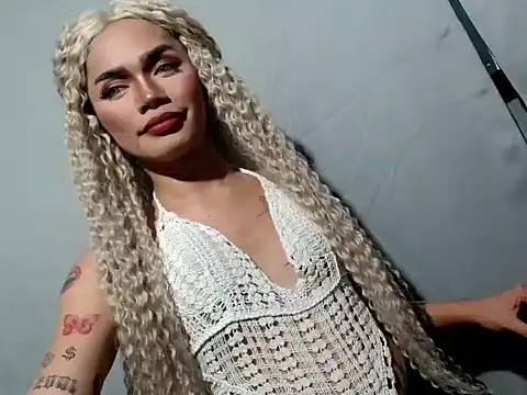 Snapshot of hugecockbabe chatting on March 23, 2026, 9:53 am hugecockbabe online show from March 23, 2026, 9:53 am