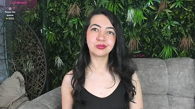 Saya Amaretto1 online show from September 8, 2025, 7:24 pm