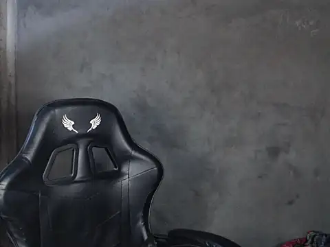 Snapshot of RowyCam chatting on November 26, 2025, 6:46 am RowyCam online show from November 26, 2025, 6:46 am