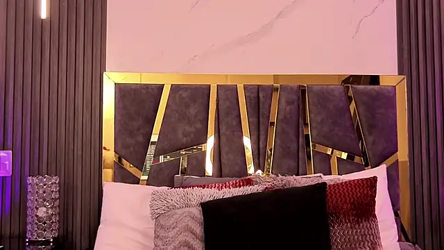 ScarletTorres online show from April 8, 2026, 6:42 pm