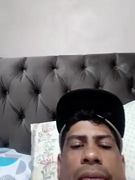 paulinhogostosinho online show from October 29, 2025, 7:13 pm