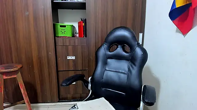 miss bigcockts online show from April 28, 2026, 12:53 pm