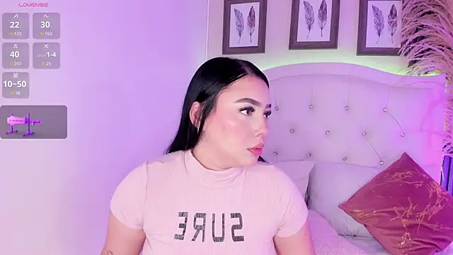 Snapshot of kitty_blueee chatting on April 9, 2026, 2:24 am kitty blueee online show from April 9, 2026, 2:24 am