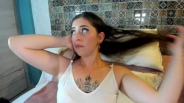 Keyla ruiz  online show from May 5, 2026, 6:55 pm