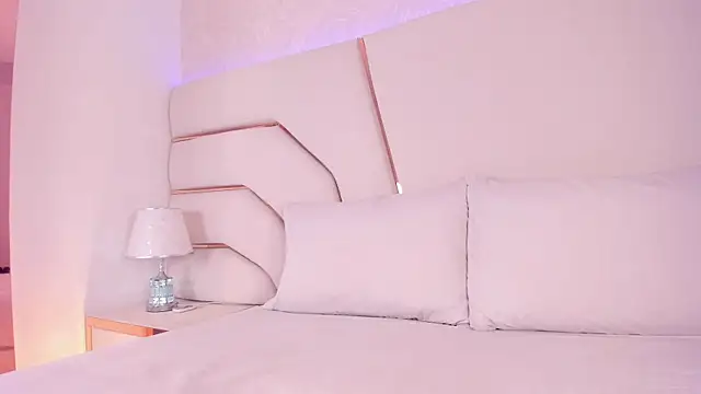 Snapshot of Saday_ chatting on April 6, 2026, 7:37 pm Saday online show from April 6, 2026, 7:37 pm