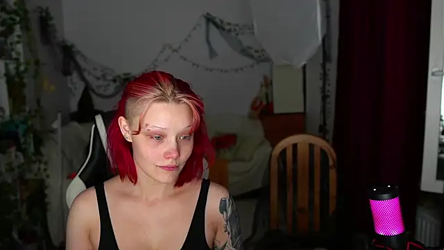 Snapshot of Sova173 chatting on September 15, 2025, 5:02 pm Sova173 online show from September 15, 2025, 5:02 pm