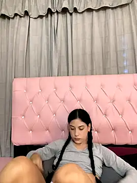 Snapshot of samanthadeluxe1 chatting on October 10, 2025, 7:04 pm samanthadeluxe1 online show from October 10, 2025, 7:04 pm