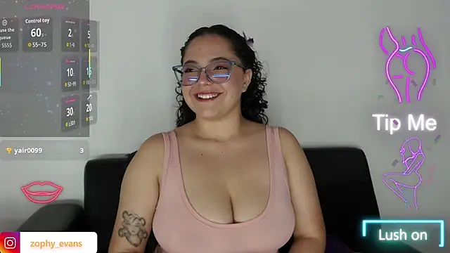 Zophy Evans  online show from November 30, 2025, 7:36 pm