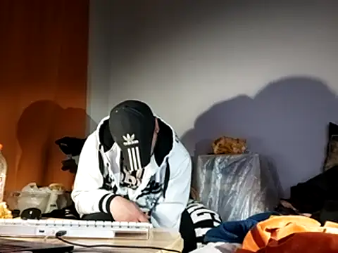 Snapshot of SmokedAlloy2 chatting on January 10, 2026, 7:42 pm SmokedAlloy2 online show from January 10, 2026, 7:42 pm