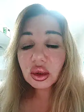 Snapshot of Alisasex@xh chatting on February 22, 2026, 9:49 pm Alisasexxh online show from February 22, 2026, 9:49 pm