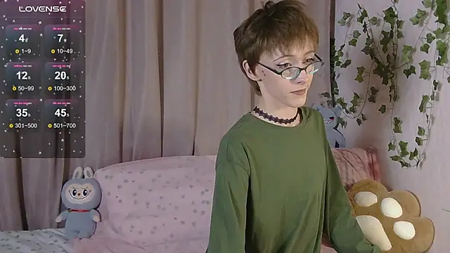 Snapshot of NextVibe_ chatting on April 2, 2026, 4:57 pm NextVibe online show from April 2, 2026, 4:57 pm