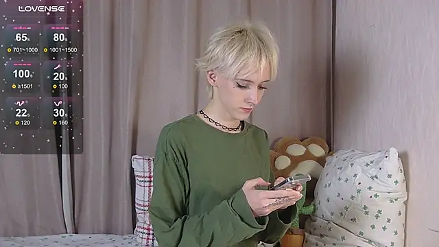 Snapshot of NextVibe_ chatting on February 10, 2026, 7:02 pm NextVibe online show from February 10, 2026, 7:02 pm