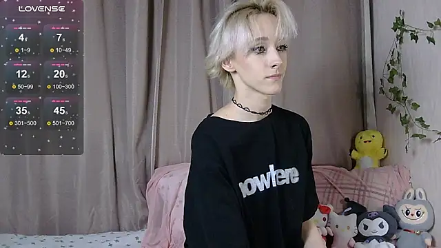 Snapshot of NextVibe_ chatting on November 23, 2025, 5:12 pm NextVibe online show from November 23, 2025, 5:12 pm