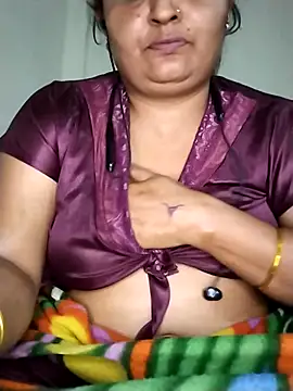 Sexey-Rani online show from November 4, 2025, 5:39 pm