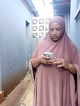 Snapshot of Sweetbxxx24 chatting on April 6, 2026, 11:00 am Sweetbxxx24 online show from April 6, 2026, 11:00 am