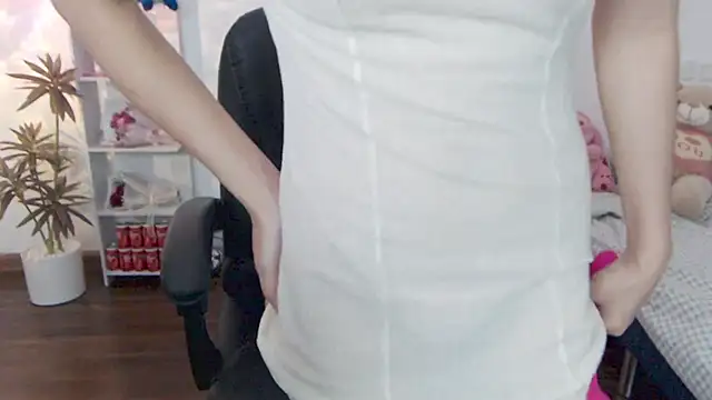 Suzie Wet Cave online show from October 1, 2025, 12:31 pm