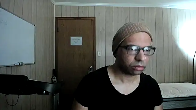 NaturalBeautyQueen online show from October 9, 2025, 1:00 pm