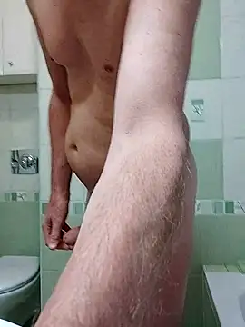 ExhibitPoll online show from October 9, 2025, 3:12 pm