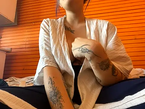 Snapshot of atessu07 chatting on October 5, 2025, 10:39 am atessu07 online show from October 5, 2025, 10:39 am