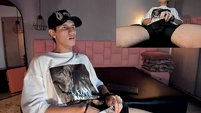 Snapshot of _realwav chatting on November 11, 2025, 4:35 pm realwav online show from November 11, 2025, 4:35 pm