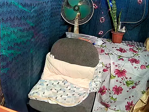 Snapshot of FlowerSexy chatting on November 25, 2025, 11:32 am FlowerSexy online show from November 25, 2025, 11:32 am