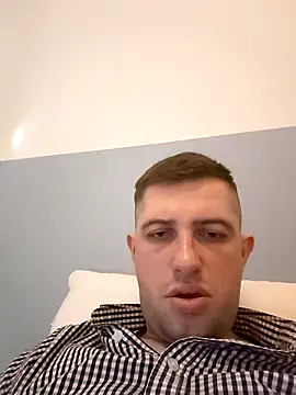 32nsingle online show from February 21, 2026, 2:08 pm
