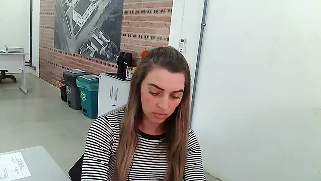 Snapshot of SweetGraciosa chatting on September 24, 2025, 4:35 pm SweetGraciosa online show from September 24, 2025, 4:35 pm