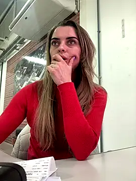 Snapshot of SweetGraciosa chatting on October 24, 2025, 2:05 pm SweetGraciosa online show from October 24, 2025, 2:05 pm