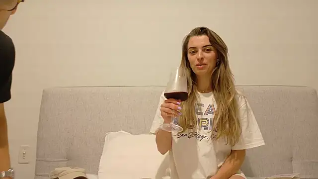 Snapshot of SweetGraciosa chatting on October 18, 2025, 1:40 am SweetGraciosa online show from October 18, 2025, 1:40 am