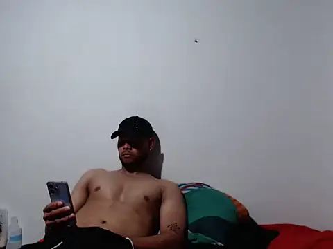 lukas angelo online show from October 3, 2025, 4:14 am