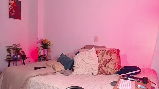 Theevae online show from November 22, 2025, 3:49 am