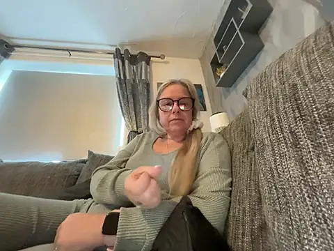 Anastasia-BlondeXX online show from February 2, 2026, 10:25 am